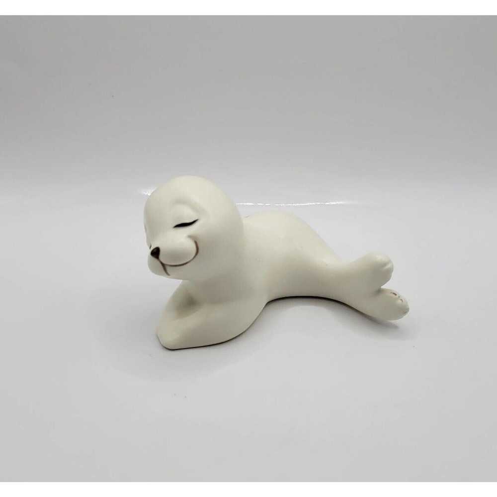 Vintage Oxford Smiling White Baby Seal 4" Ceramic Figurine